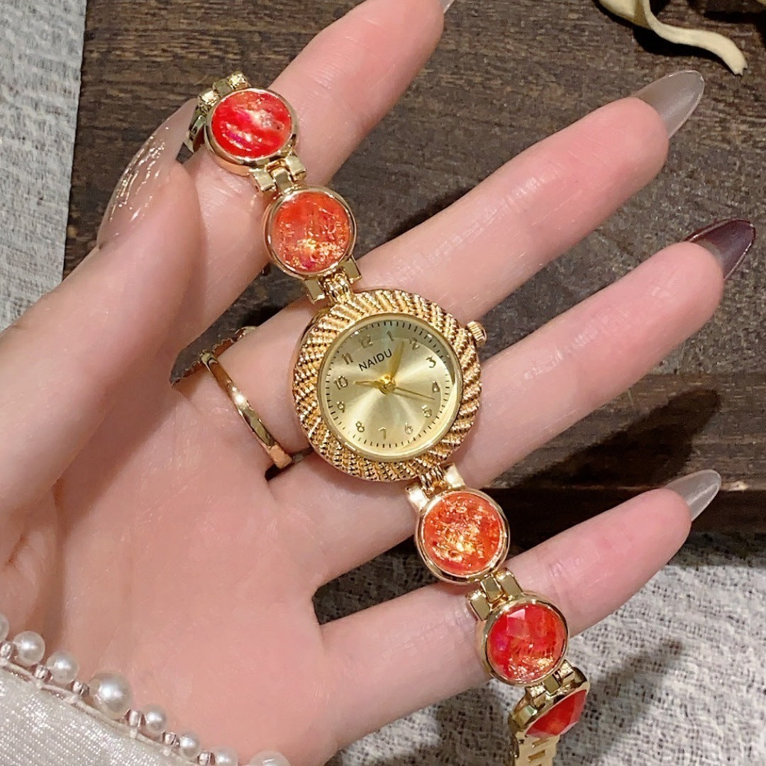 Women's Quartz Watch With Elegant Design