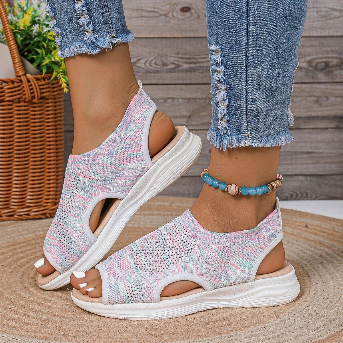 Large Size Flat Bottom Flyknit Women's Sandals