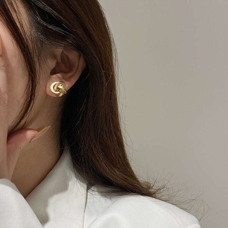 Magic Metal Connecting Ball Design Sense Earrings