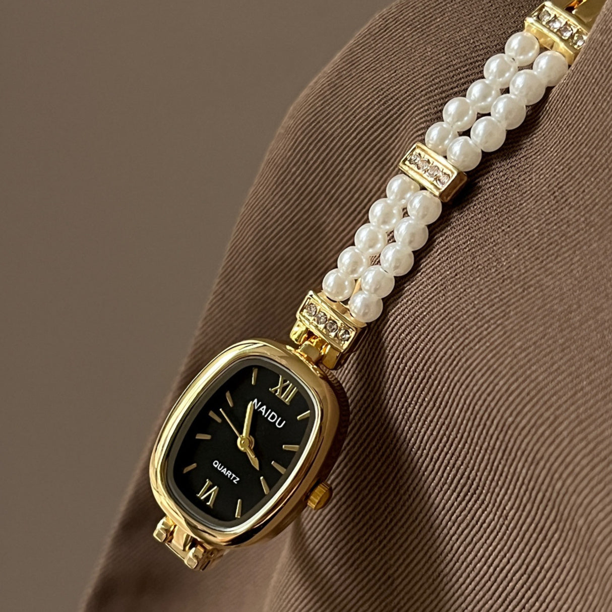 Women's Oval Disk Simple Fashion Pearl Watch