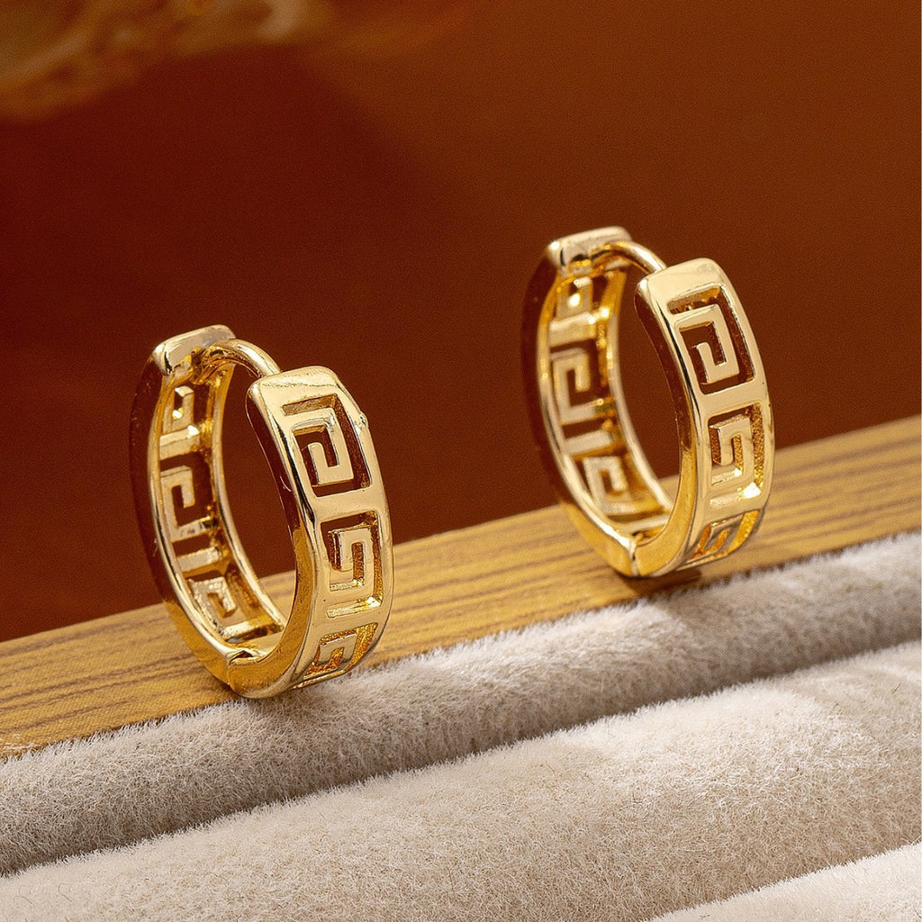 Retro Ethnic Style Earrings Women's Electroplated Gold Tibetan Silver Great Wall Pattern