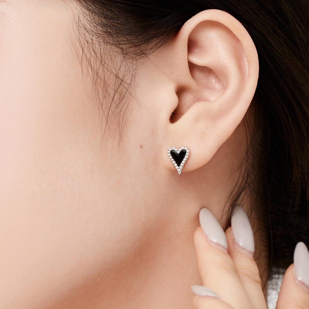 Silver S925 Black Agate Heart-shaped White Stud Earrings