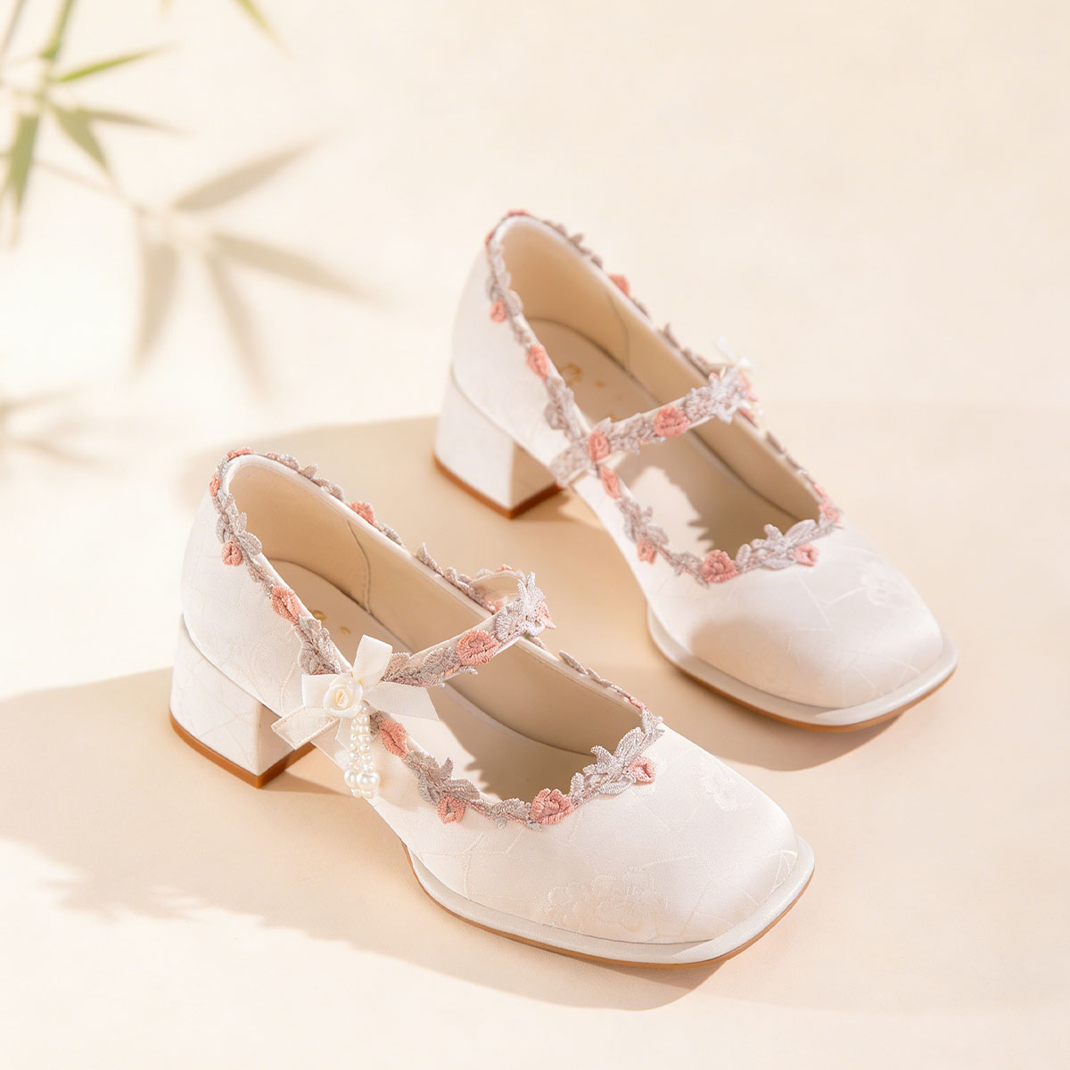 Elegant Oriental Jacquard Satin Mary Jane Shoes With Embroidered Lace And Pearls, Non-Slip Rubber Sole, Comfortable And Non-Fatiguing, Versatile High Heels For Everyday Wear, Parties, And Weddings