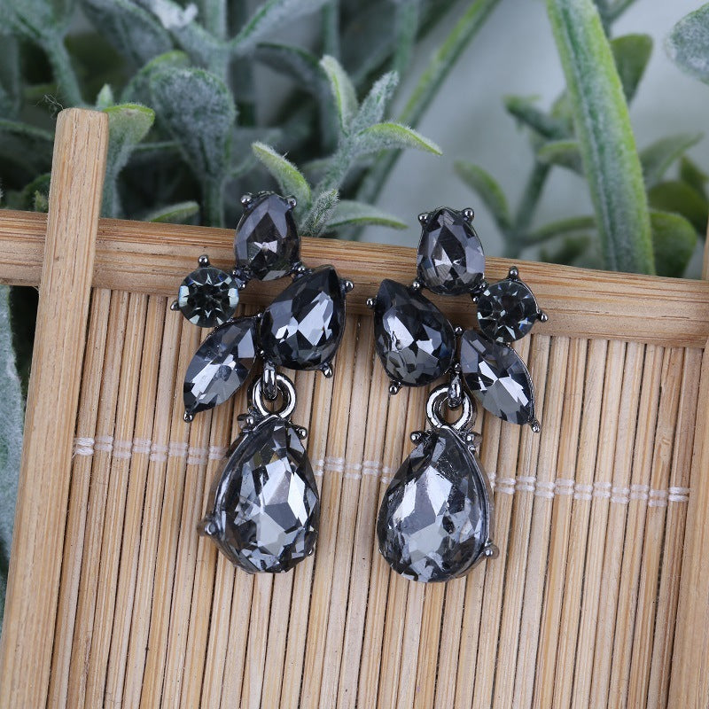 Cute Girl Simple Style Crystal Steel Needle Earrings