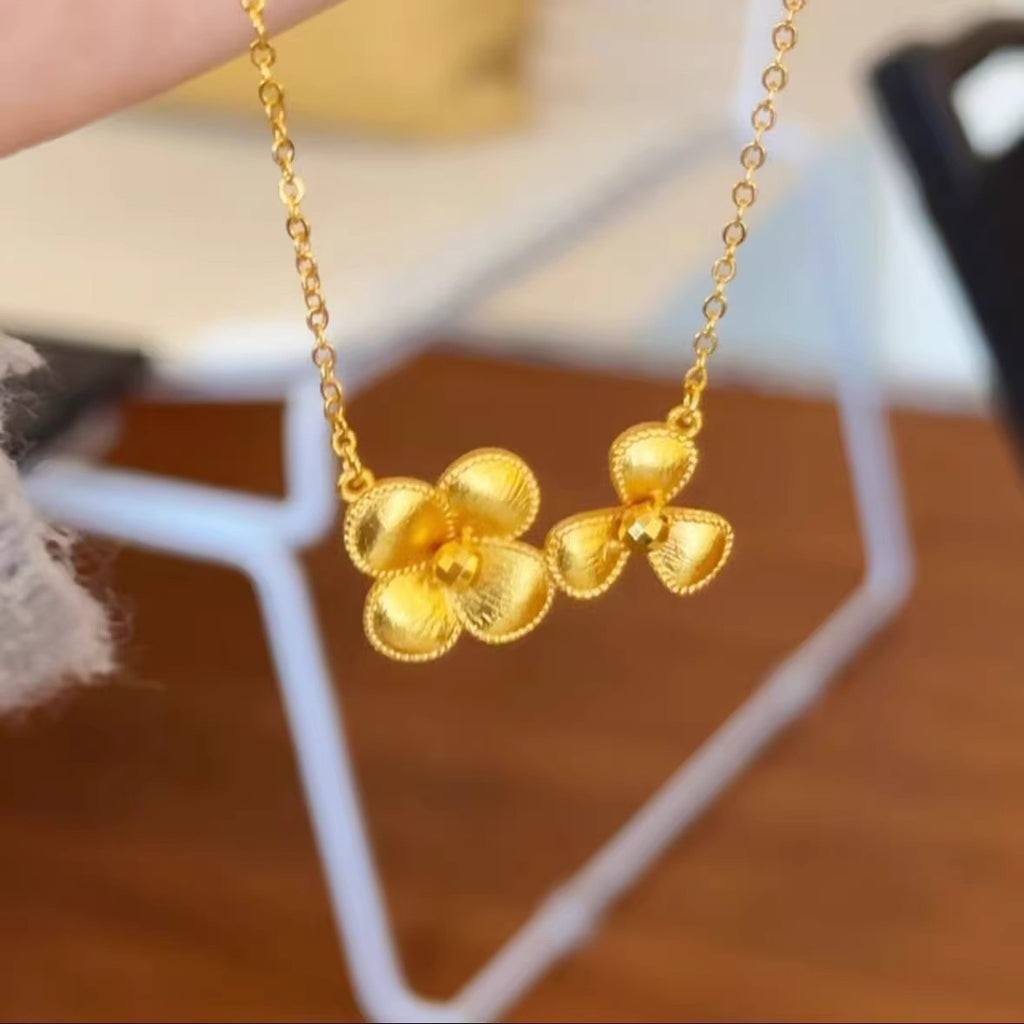 Bright Flower Pattern Women's Light Luxury Fashion All-match High-grade Flower Necklace