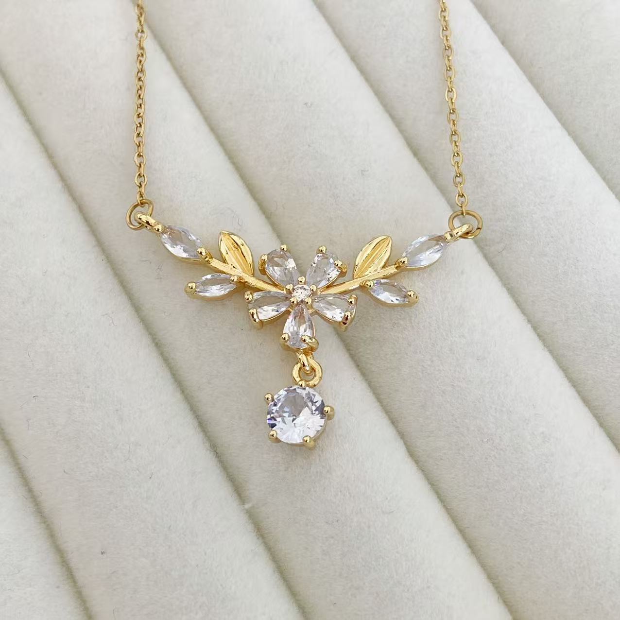 Wheat Laurel Goddess Zircon Clavicle Chain Necklace Female Fashion