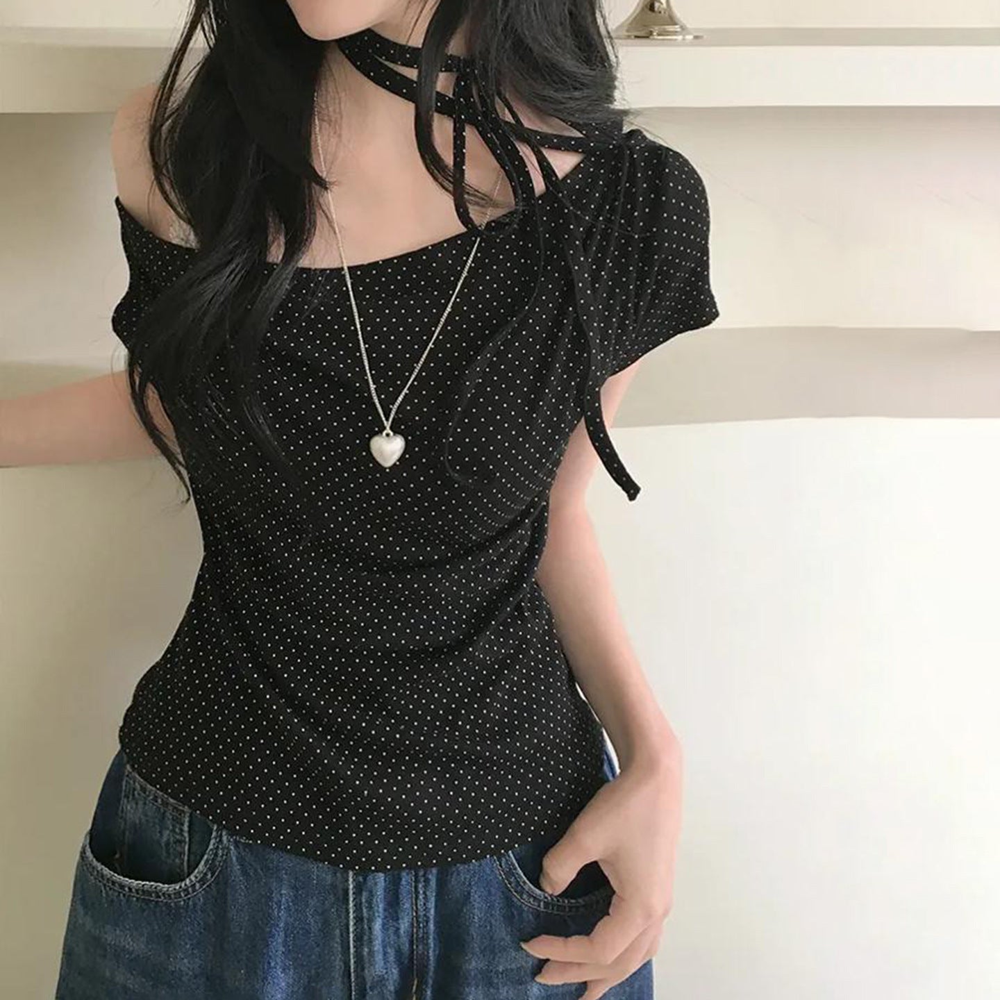 Knotted Slim Fit Backless Halter Short Sleeve Top