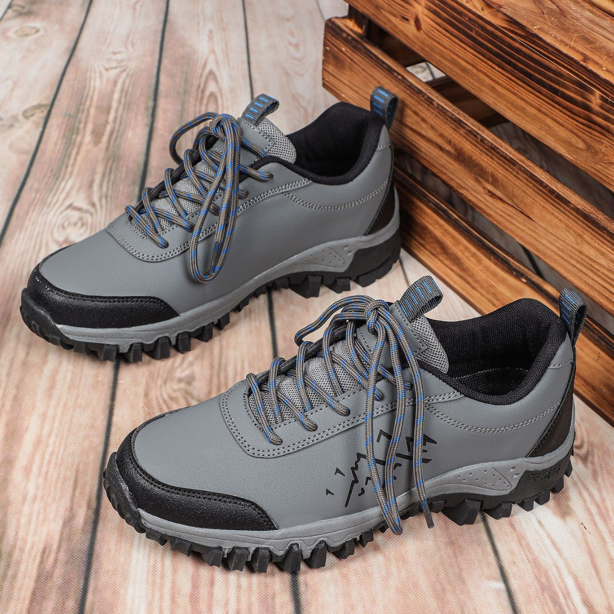 Wear-resistant Outdoor Sneakers Low-top Breathable Walking