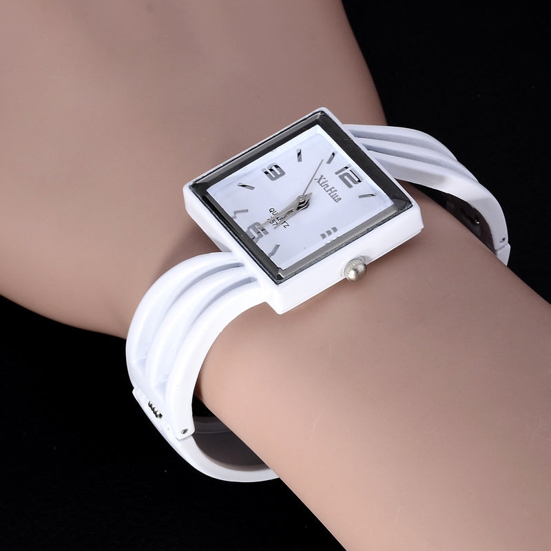 Middle East Ladies Bracelet Quartz Watch