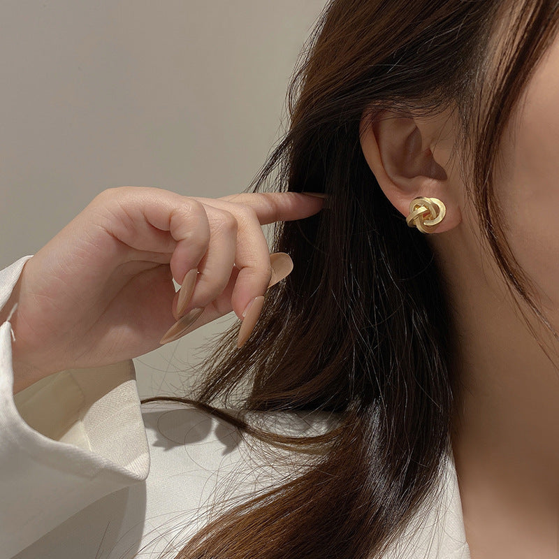 Magic Metal Connecting Ball Design Sense Earrings