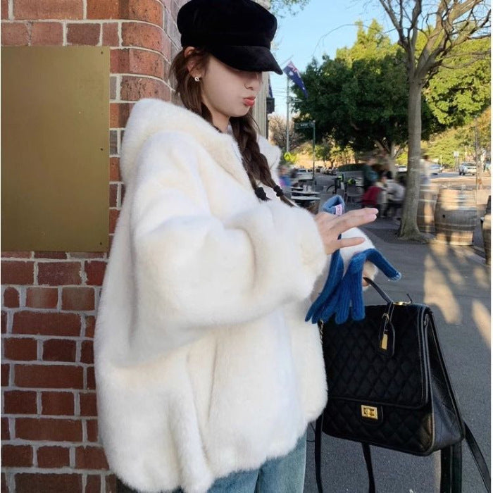Womens Faux Lambswool Fur Coat Loose-fitting Thickened Hooded Short Fur Jacket In A Soft Feminine Style