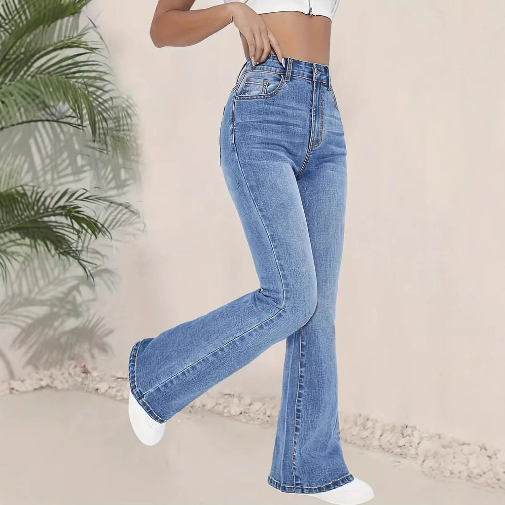 These Stretchy Bootcut Pants Feature A Butt-lifting Design
