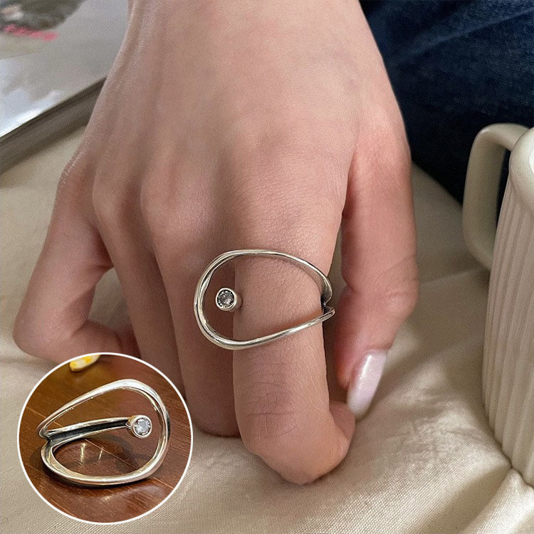 Geometric Line Cross Ring For Women