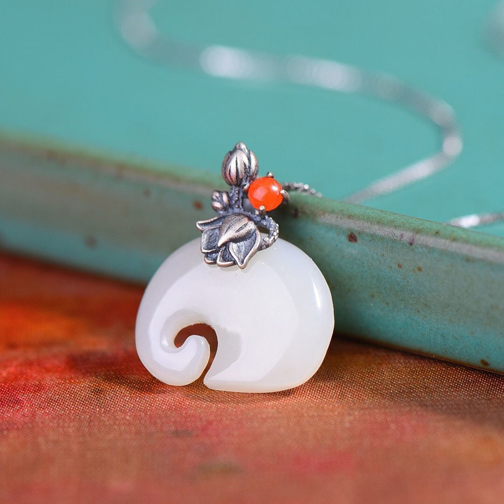Women's Retro Personality Elephant Ruyi Pendant