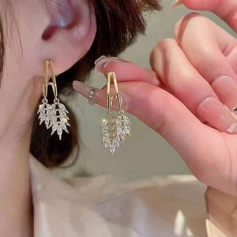 Sterling Silver Needle Light Luxury Tassel Earrings Banquet Style High-grade Long Earrings