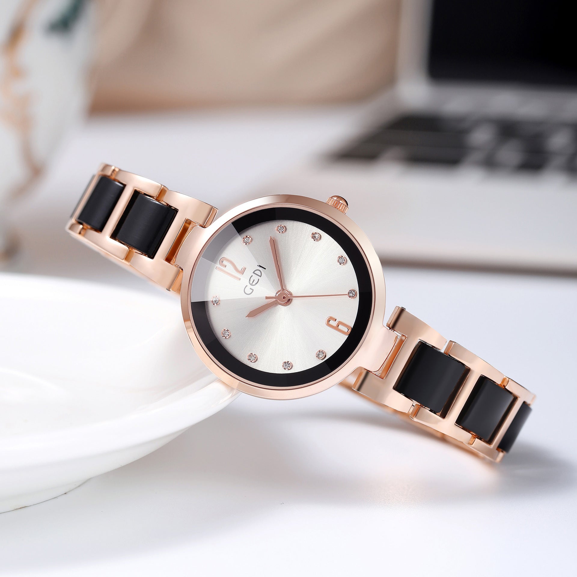 Simple Elegant Waterproof Women's Quartz Watch