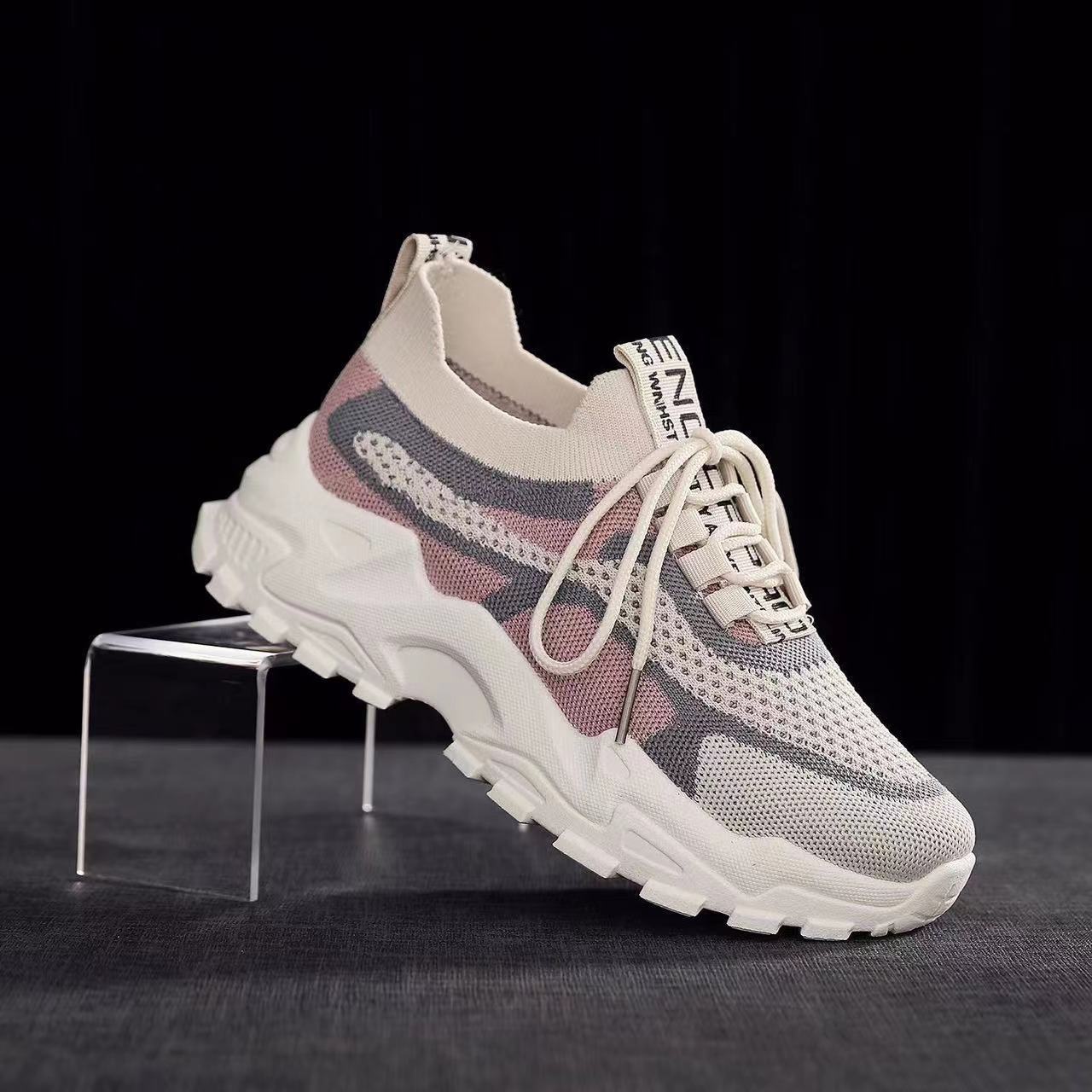 Women's Dad Soft Sole Lightweight And Breathable Sports Shoes