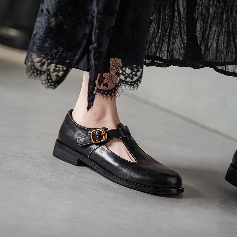 Low Heel Women's Retro Style Leather Flat Shoes