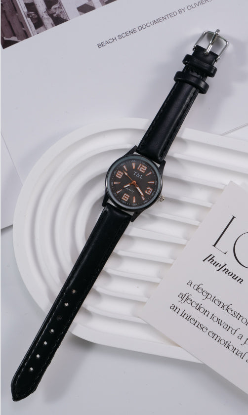 Men's Leather Strap Sports Pointer Quartz Watch