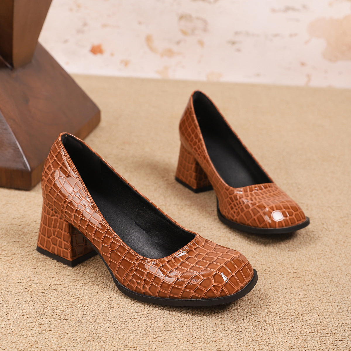 Plus Size Chunky Heel Square Toe Sparkling Style Plus Size Pumps