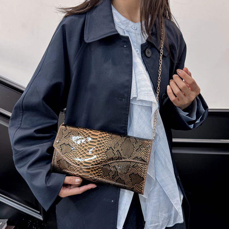 Contrast Color Serpentine Chain Shoulder Messenger Bag