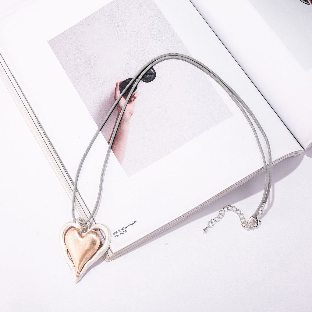 Peach Heart Two-color Classic Geometric Women's Long Metal Sweater Chain