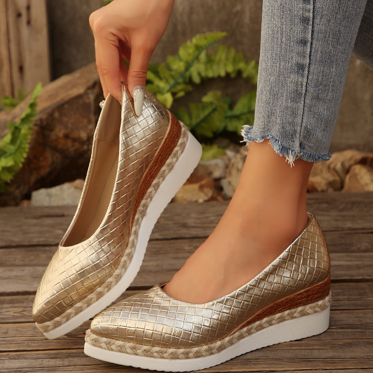 Women's Fashion Pointed Toe Low-cut Leisure Platform Shoes