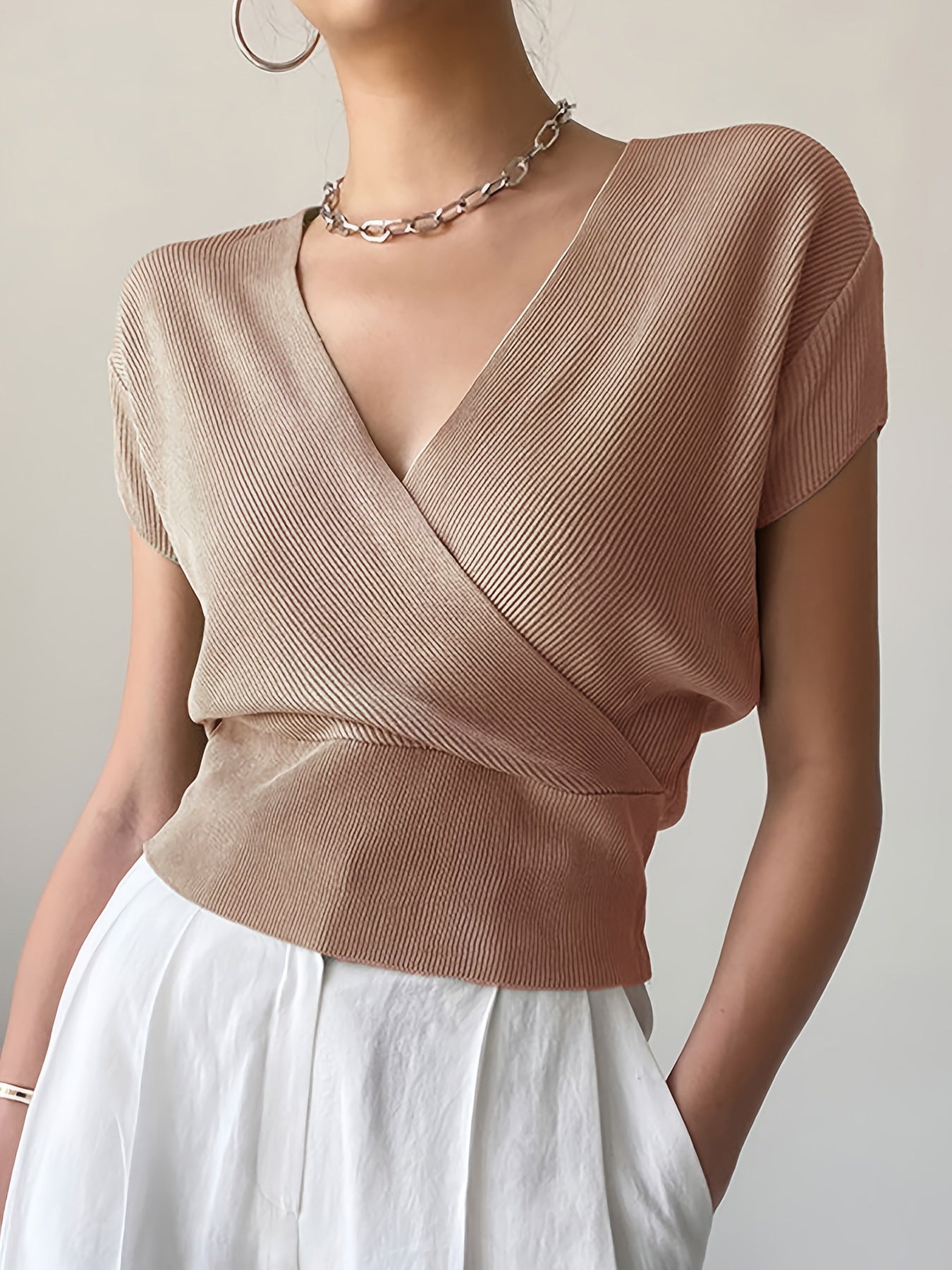 V-neck Knitted Short-sleeve High-waisted Loose T-shirt Knitted Top