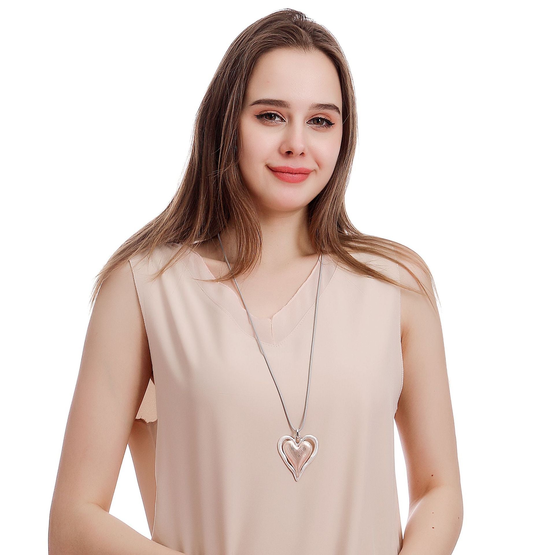 Peach Heart Two-color Classic Geometric Women's Long Metal Sweater Chain