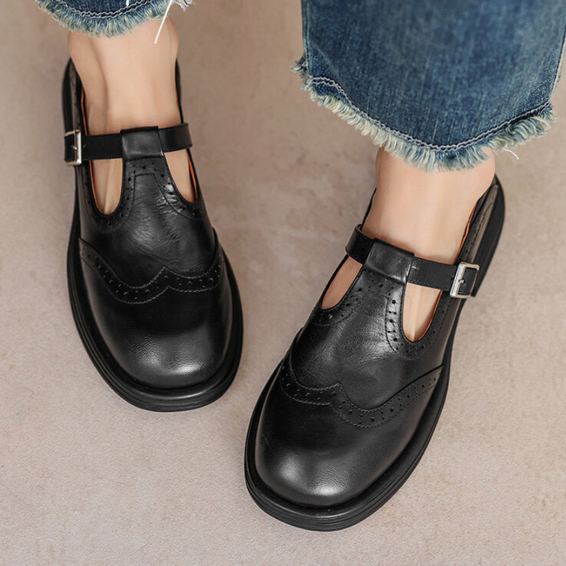 Women's Carved Chunky Heel Platform Round Toe Leather Shoes