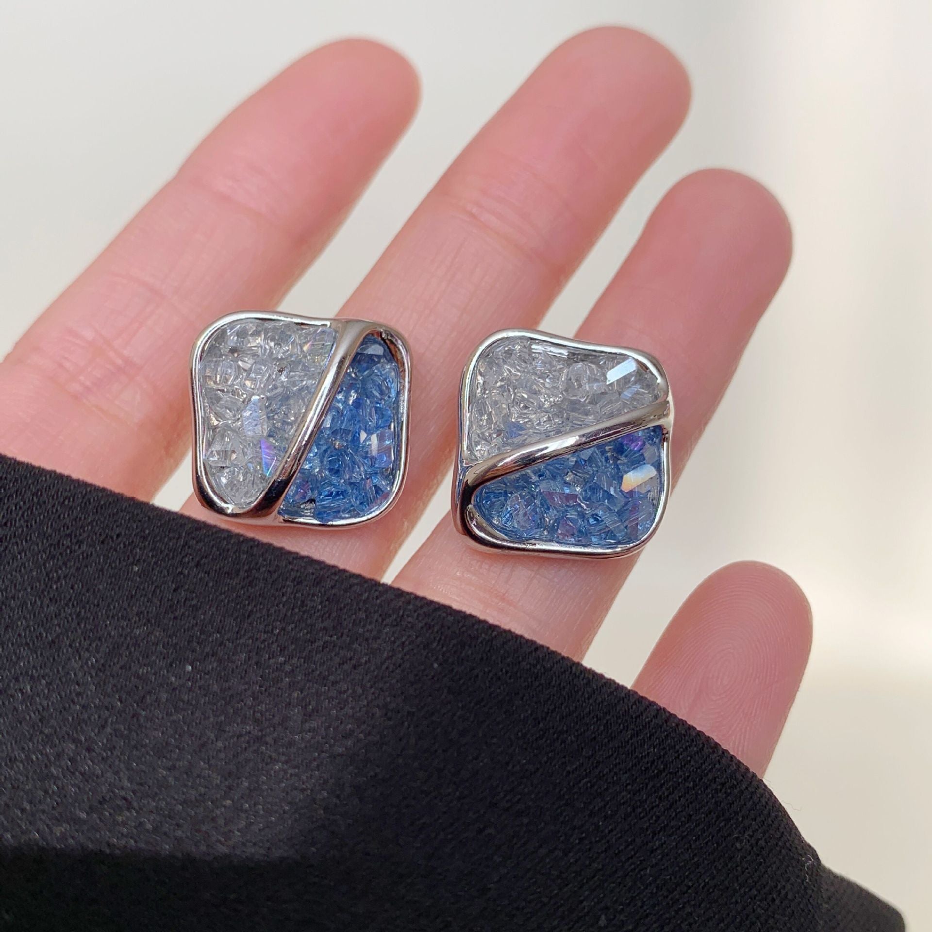 Retro Diamonds Crystal Flower Earrings