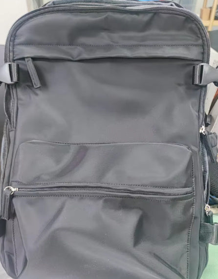 A Comfortable And Durable Backpack With A Vacuum Pump Compression Custom Logo Zipper Seal