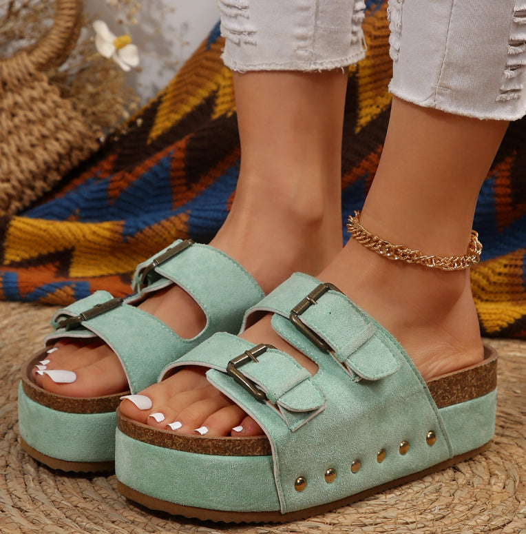 Large Size Thick-soled Boken Rivet Sandals