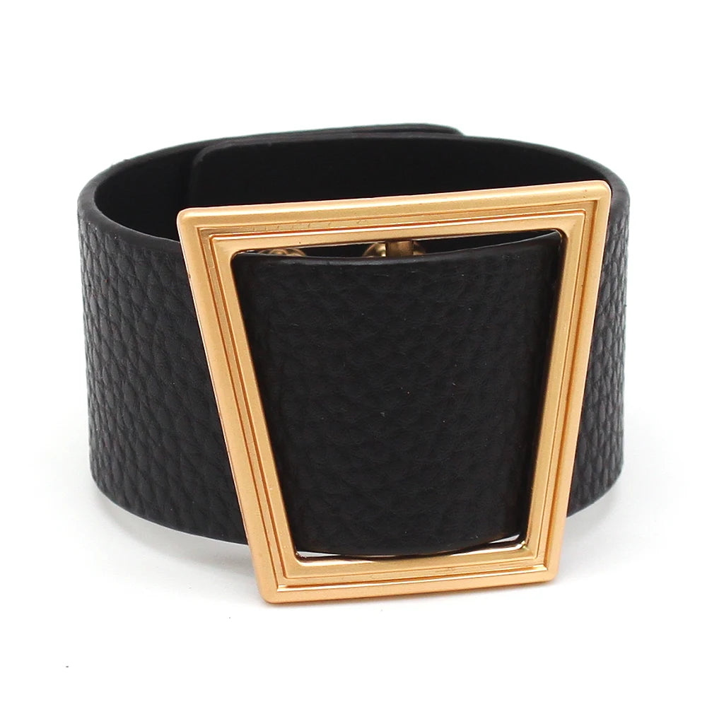 NEW Fashion Leather Bracelet for Women High Quality 3 Colors Available Letter Decorative Clasp Bracelet Bangles Jewelry