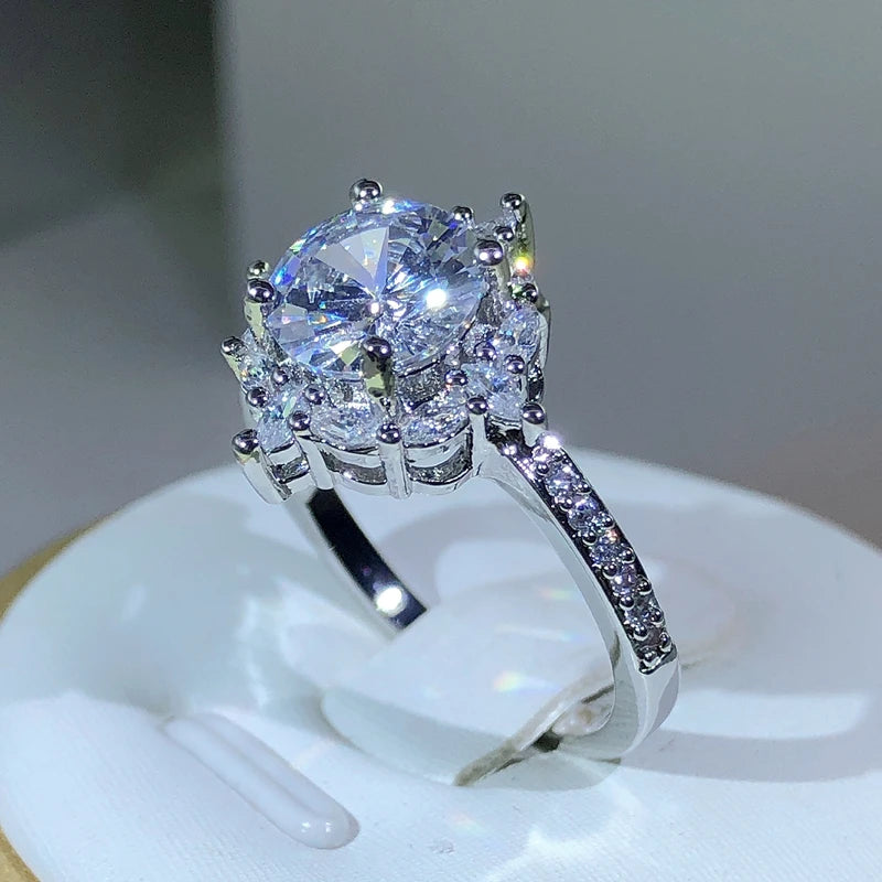 925 Silver Luxury Female Snowflake Ring Fashion Silver Color Crystal Zircon Stone Ring Vintage Wedding Rings For Women