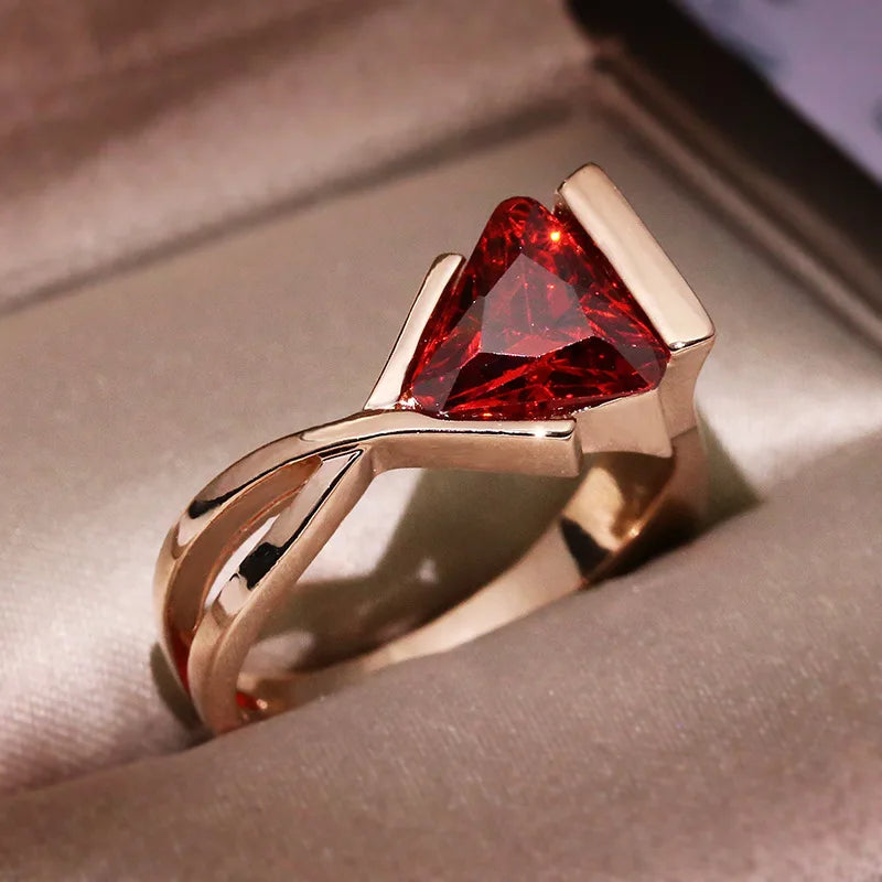 Luxury Female Crystal Red Champagne Stone Ring Fashion Rose Gold Finger Ring Vintage Party Geometric Rings For Women