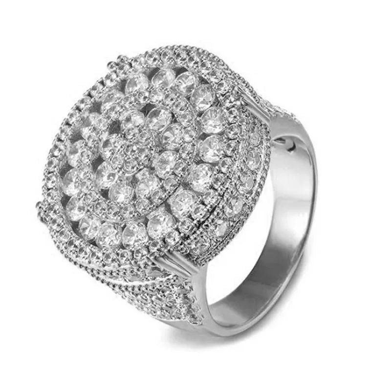 Hot Sale Hollow Out Round Crystal Ladies Ring Micro Paved Full Bling Iced Out Rhinestone Zircon for Women Men Party Jewelry