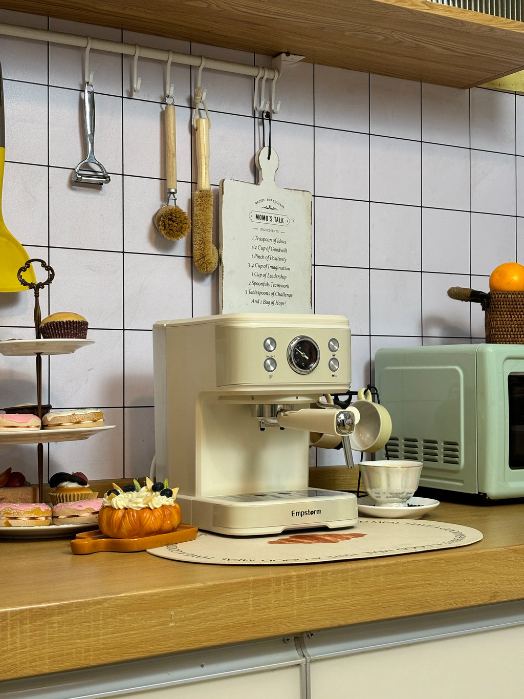 Empstorm Retail Price Original Design White 04E Espresso Machines 20 Bar Semi Automatic Coffee Machine for Cappuccino