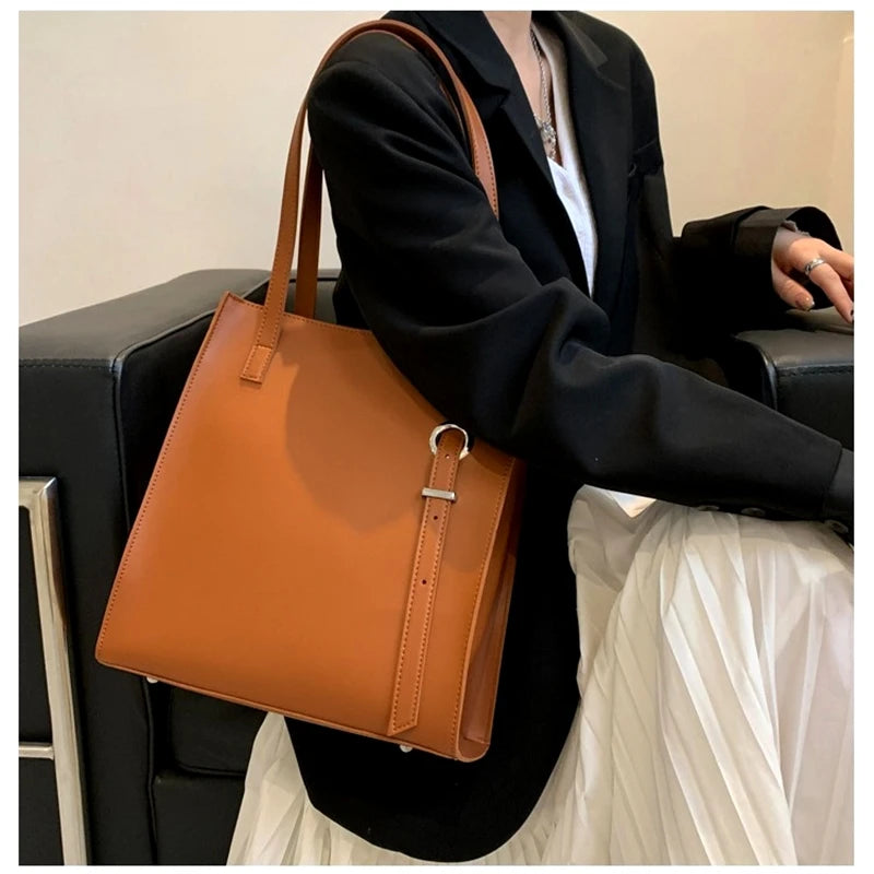 Cross-border 2025 New Bags: Large-capacity Student Class Bucket , Single-shoulder , Hand, Korean Version Underarm Womens