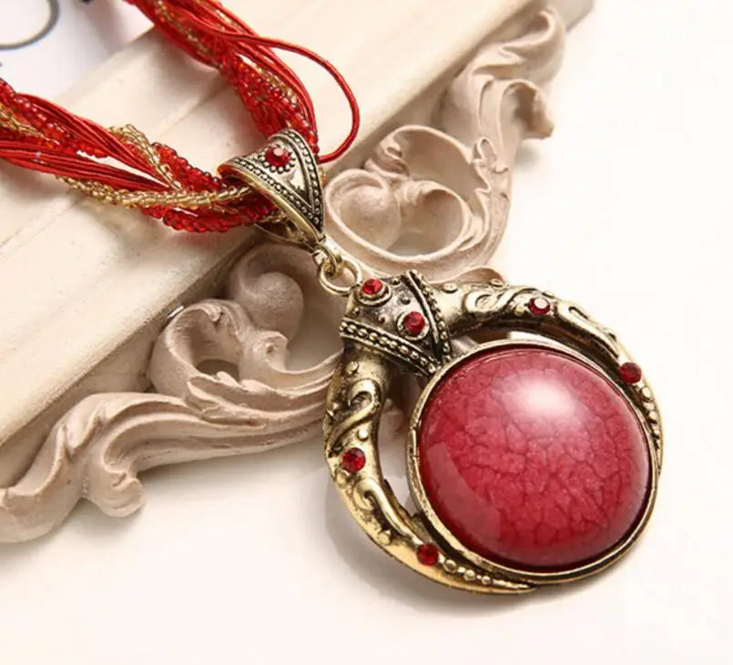 2025 New Vintage Ethnic Necklace Fashion Jewelry Hot Fashion Retro Bohemia Style Multilayer Beads Chain Stone Pendant Necklace