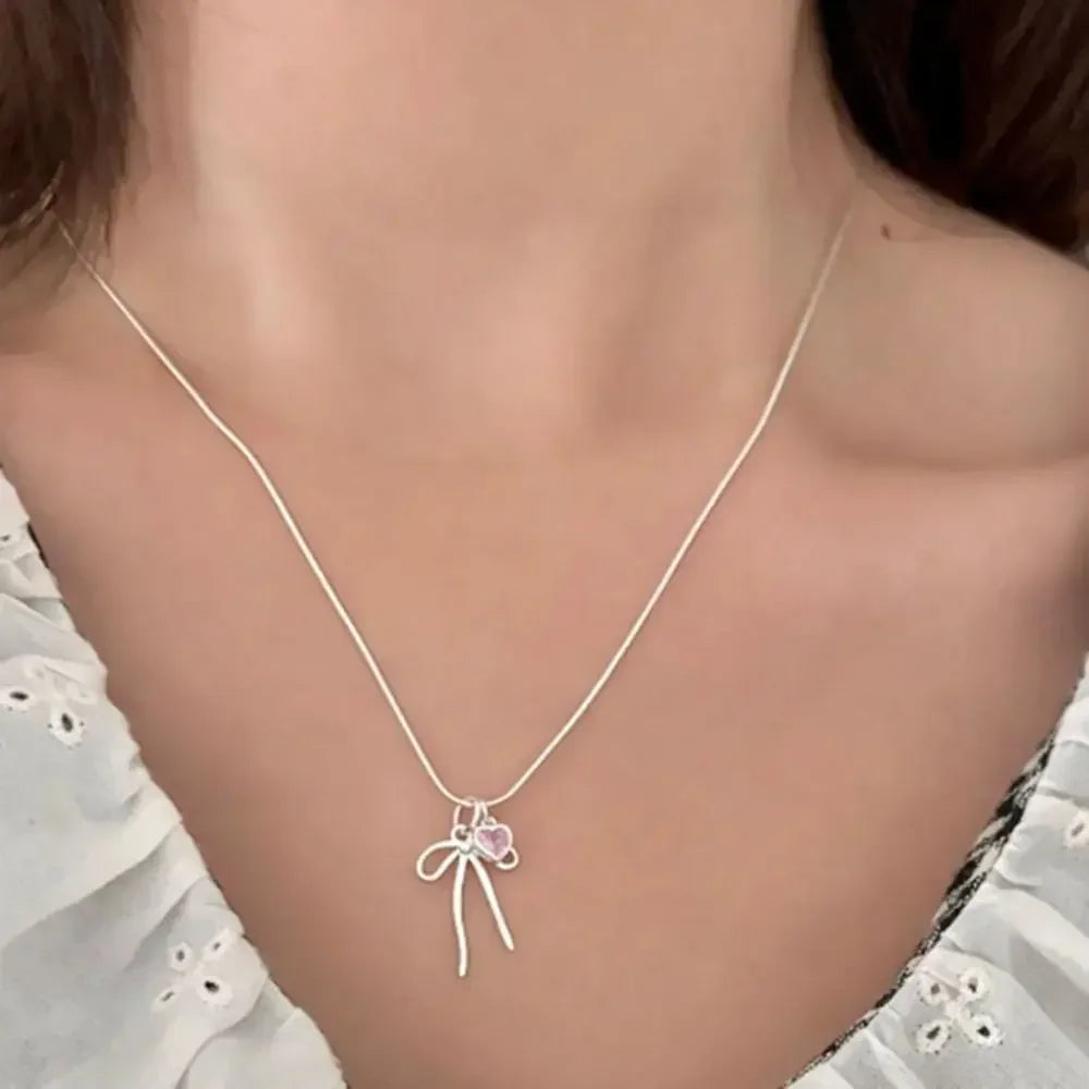 New Retro Bow Pendant Necklace Silver Color Fashion Snake Bone Chain Necklace Women Girl Simple Sweater Chain Fashion Jewelry