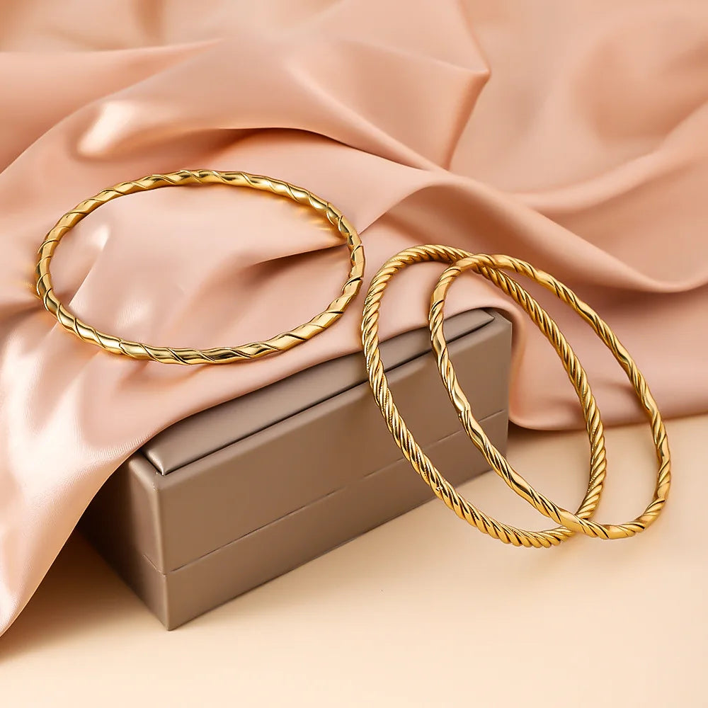3PCS Stainless Steel Bracelet for Women, 18K Gold Plated Waterproof Wrist Bangle for Girls' Daily Jewelry Accessories Gifts