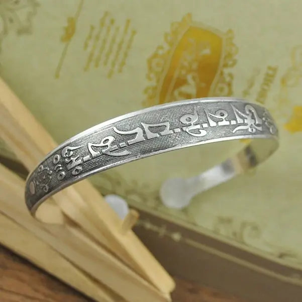 New Retro Cuff Bracelets Tibetan Silver Metal Carving Fish Elephant Flower Bangles Vintage Gypsy Jewelry Female Gifts