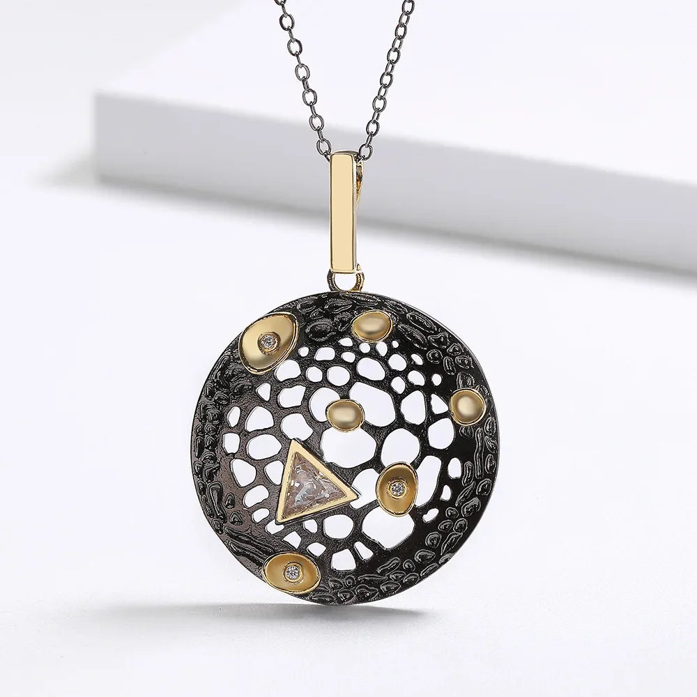 Fashion Statement Style Necklace for Women Personality Korea Round Hollow Black New Arrival Korea Sweater Chain Gifts