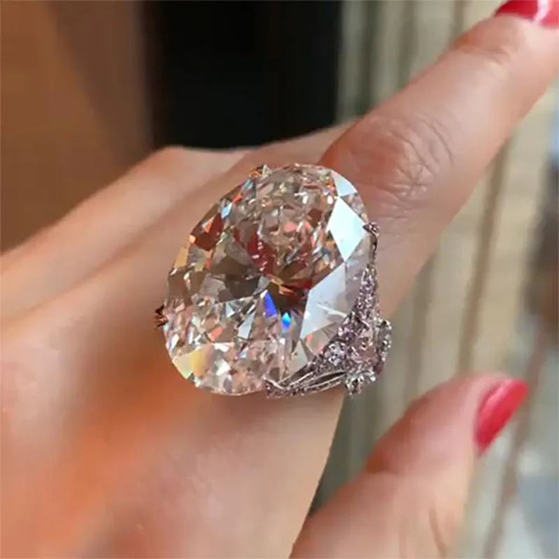 Luxury Female Big Oval Crystal Rhinestone Engagement Ring Cute Silver Color Zircon Stone Ring Vintage Wedding Rings For Women
