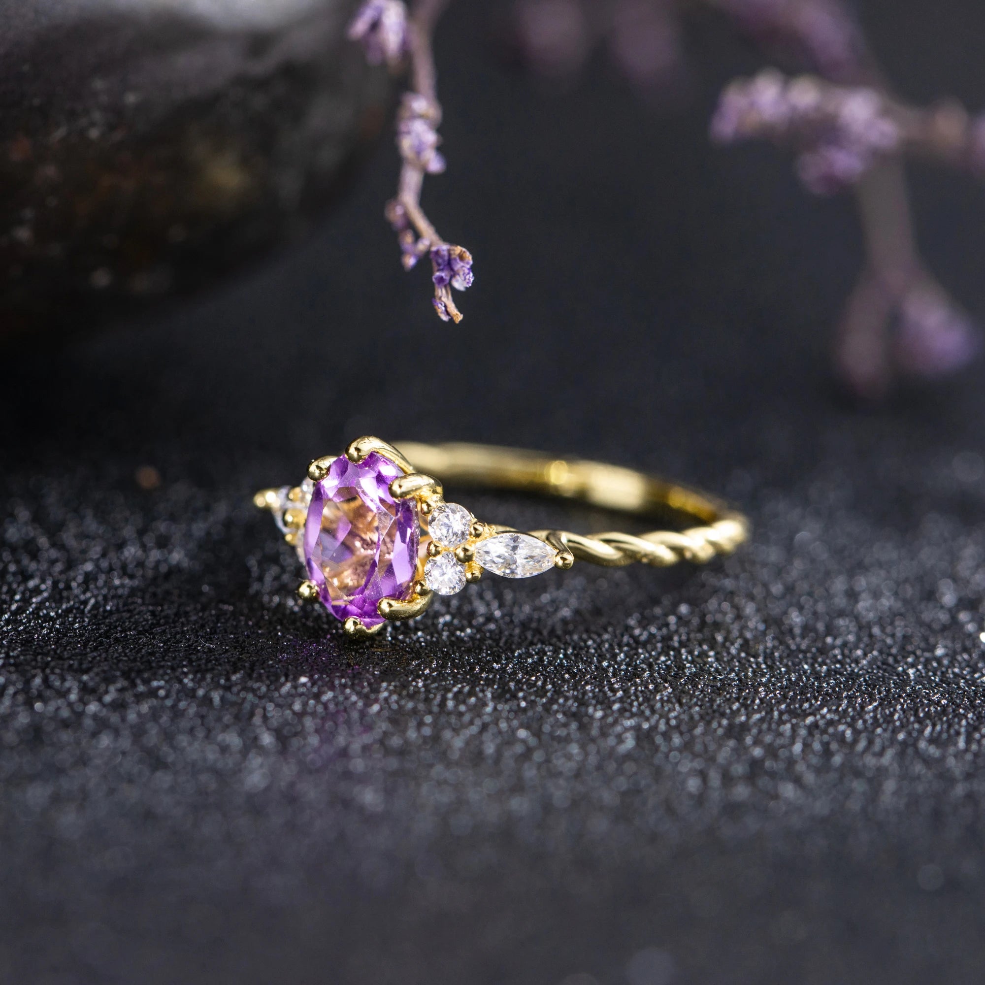 Charm Gold Silver Color Wedding Ring Natural Amethyst Oval Shaped Stone Engagement Ring Unique Zircon Cluster Rings For Women