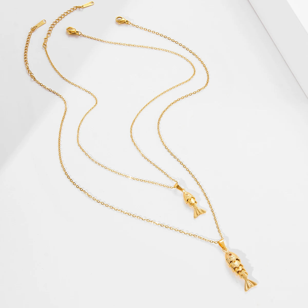 Fashionable Elegant Fish Necklace for Women Cute Dynamic Design European American Style Jewelry Gift