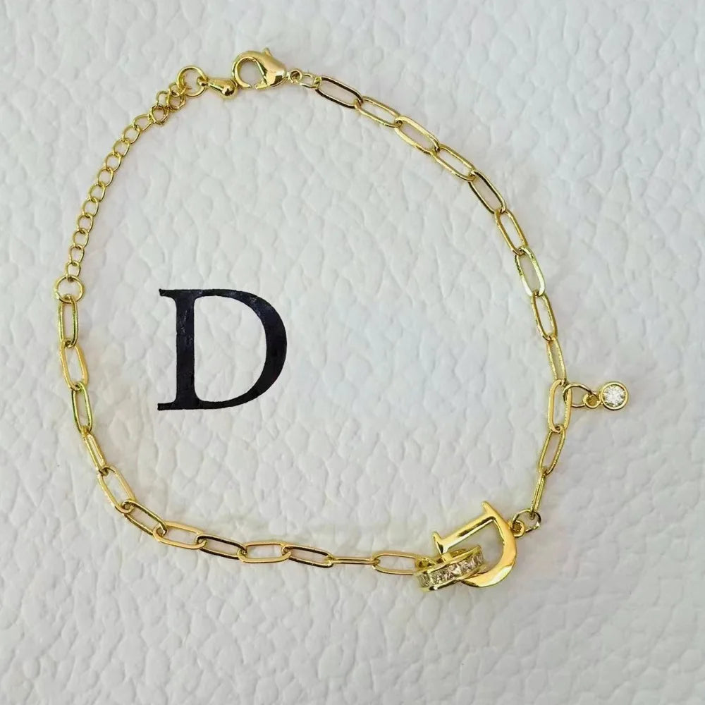 New fashionable women's bracelet, sparkling women's bracelet, suitable for daily wear by women, and a Christmas gift for women.