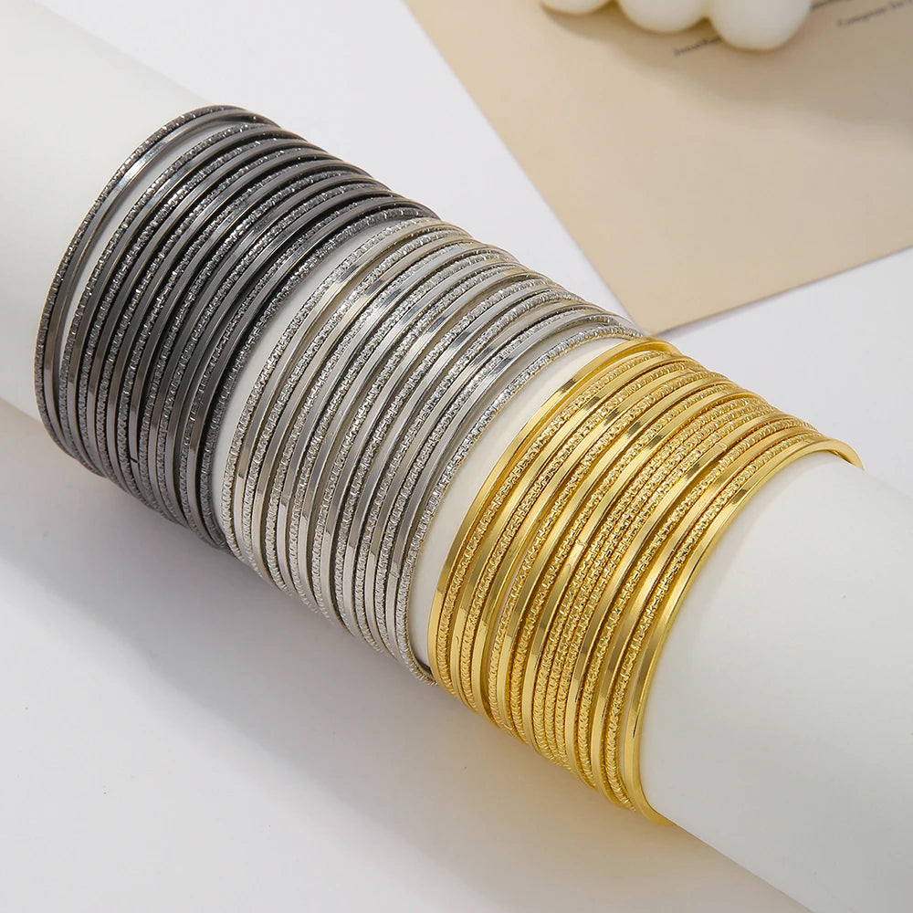 Trending Fashion Classic Frosted Ultra Simple Ring Bracelet Set Boho Chic Multi-Layer 17-Piece Alloy Bracelet Set for Women