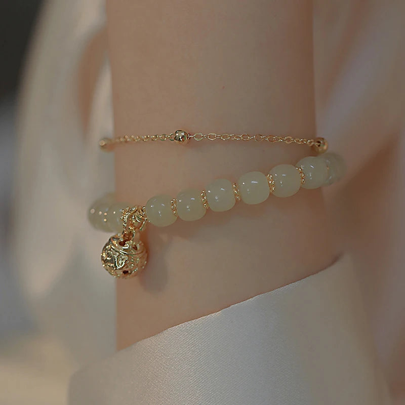 New Fashion Style Small Bell Pendant Bracelet Vintage Light Luxury Beaded t Hand String Women's Jewelry Gives Best Friend